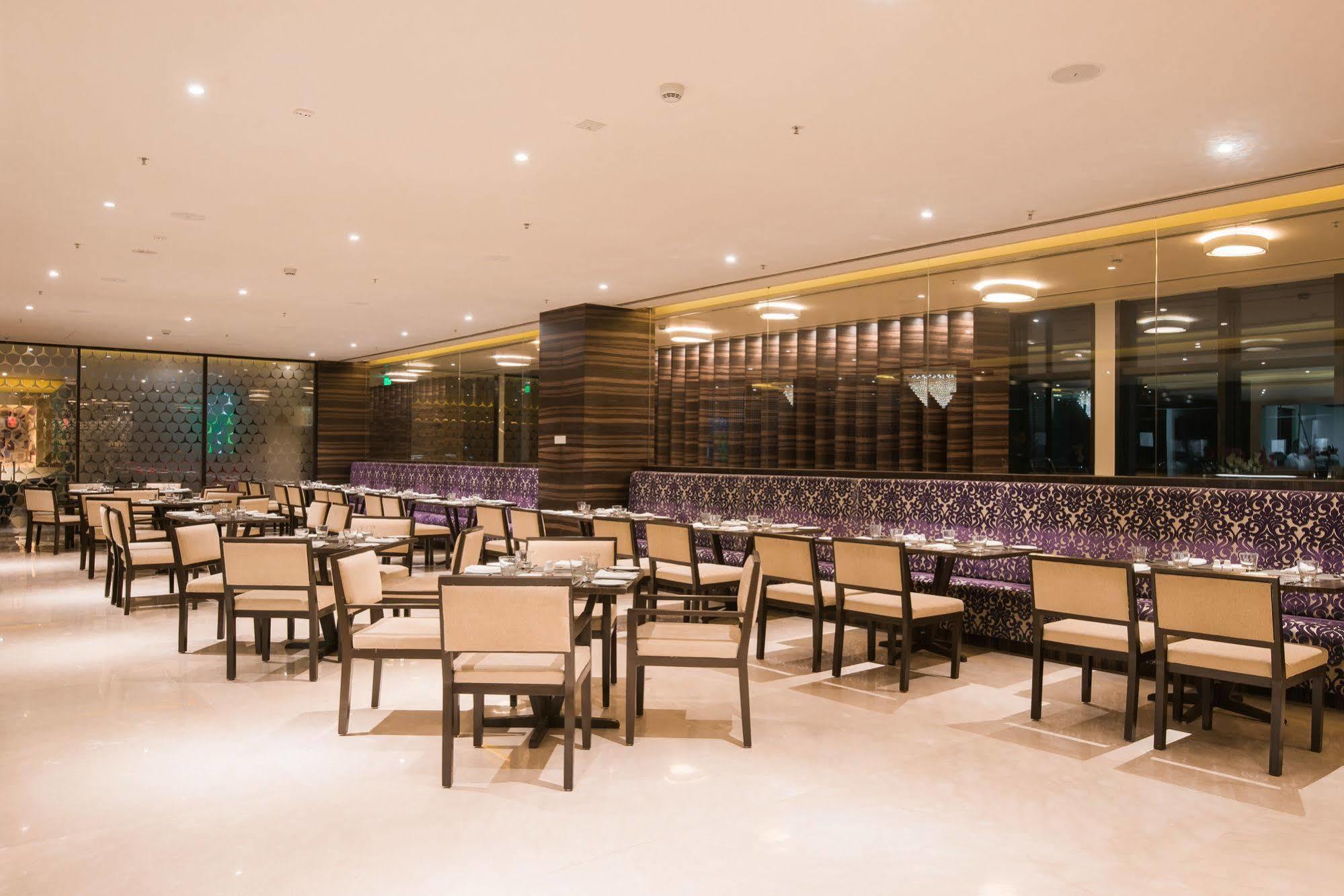 Howard Johnson By Wyndham, Hebbal, Bengaluru Ngoại thất bức ảnh