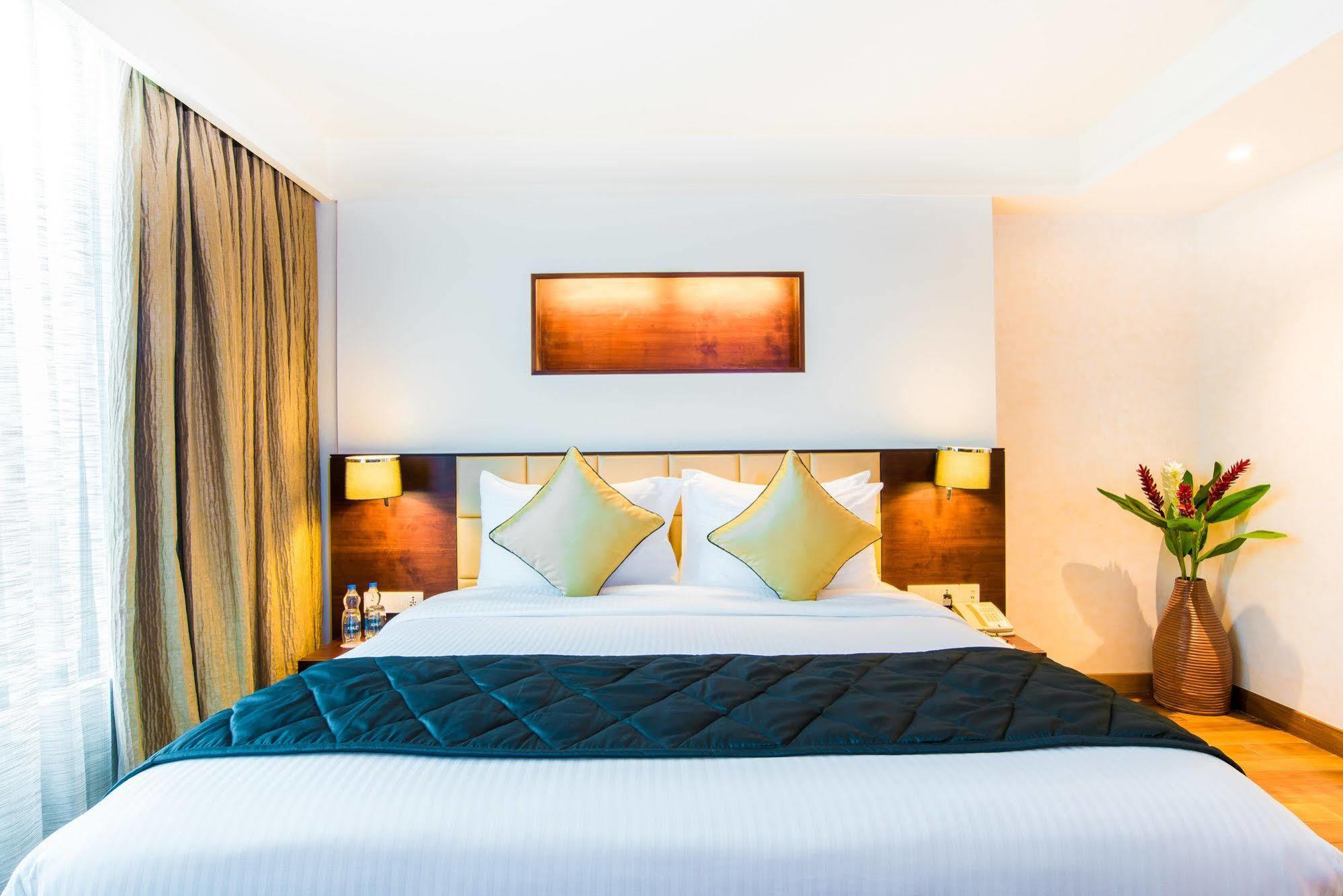 Howard Johnson By Wyndham, Hebbal, Bengaluru Ngoại thất bức ảnh