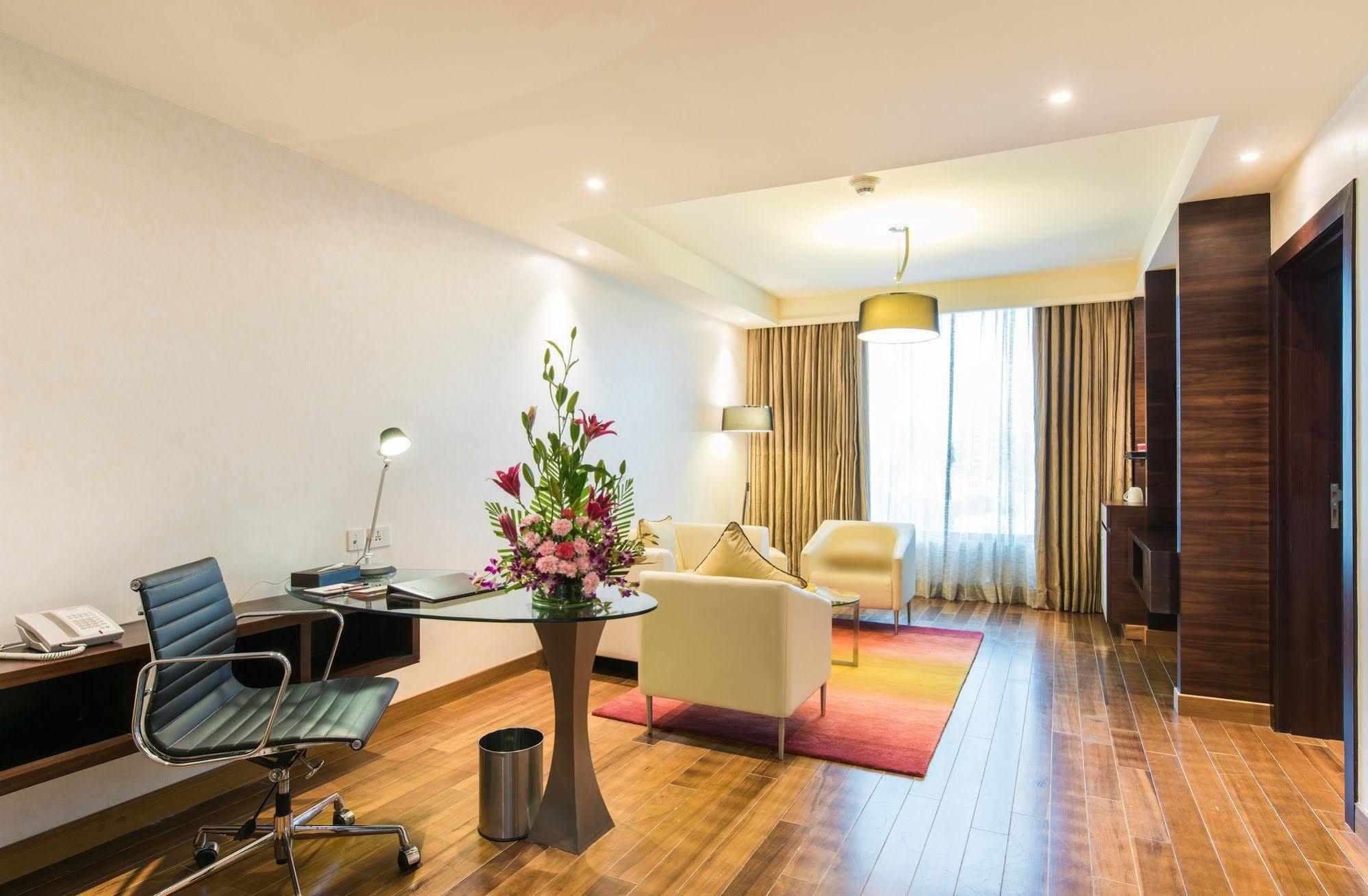 Howard Johnson By Wyndham, Hebbal, Bengaluru Ngoại thất bức ảnh